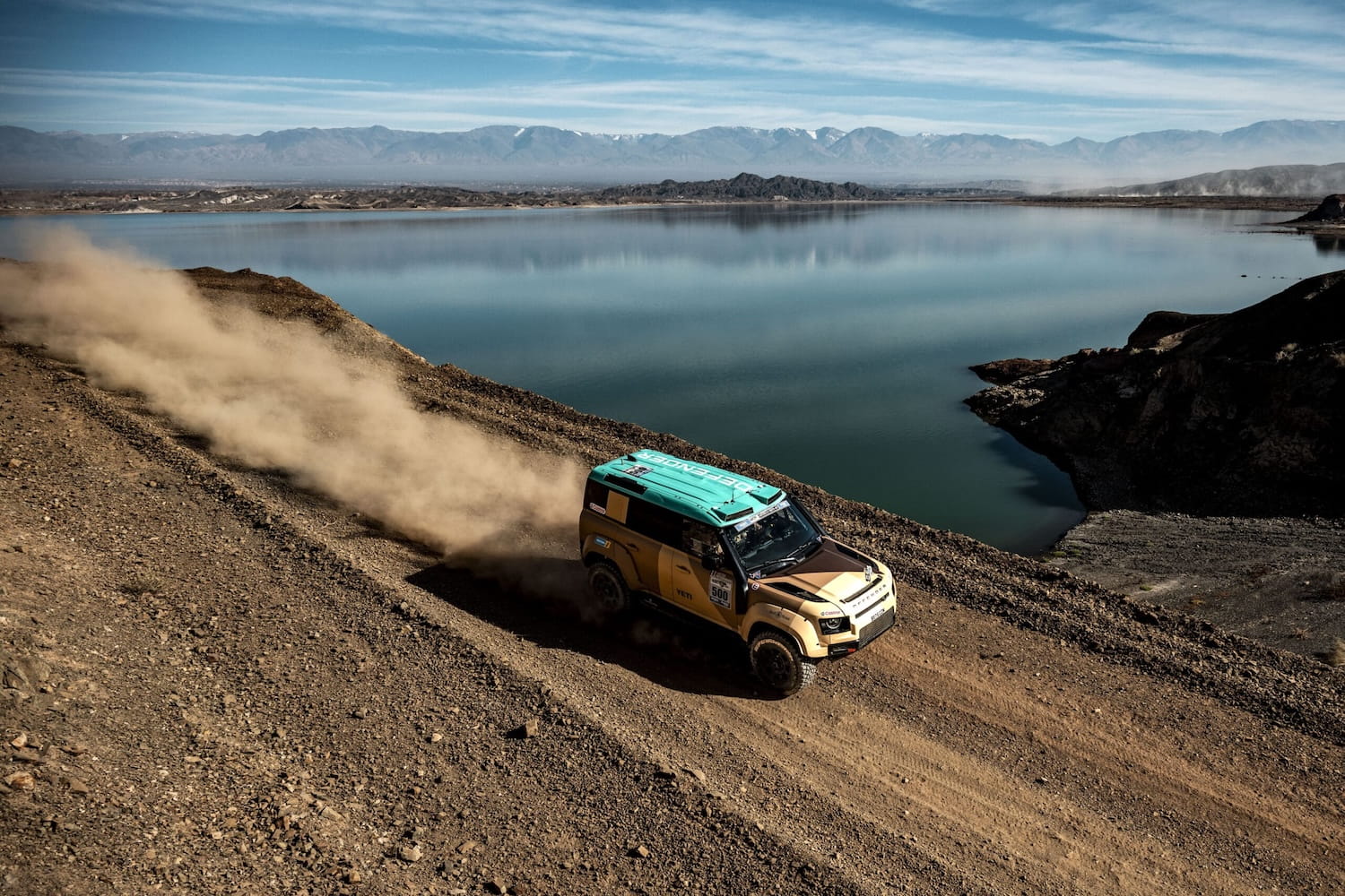 DEFENDER_RALLY_STEPHANE_PETERHANSEL_500_290526_IrinaPetrichei-scaled